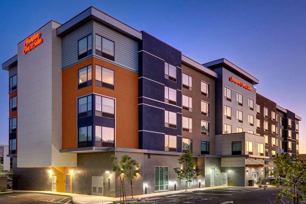 Hampton Inn & Suites Ontario Rancho Cucamonga Extérieur photo