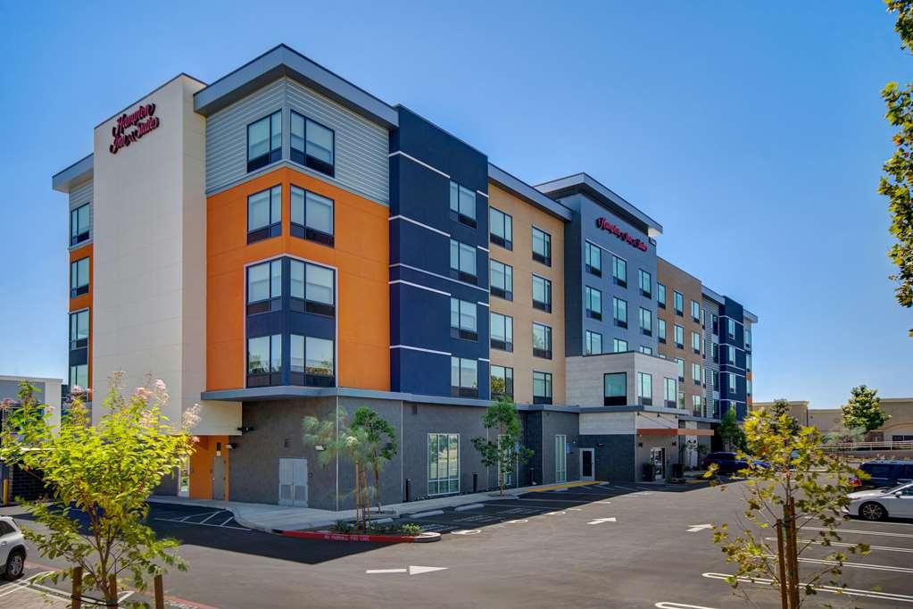 Hampton Inn & Suites Ontario Rancho Cucamonga Extérieur photo